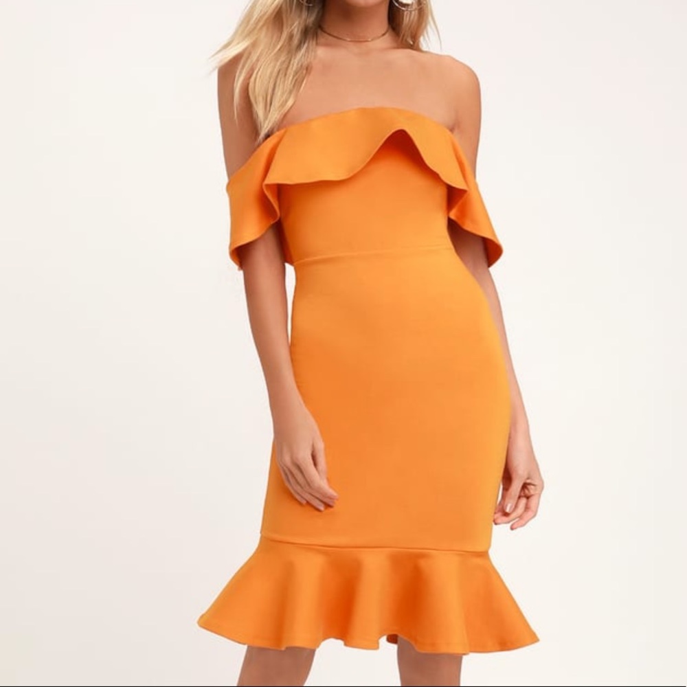 Gorgeous Bodycon dress orange off the shoulder